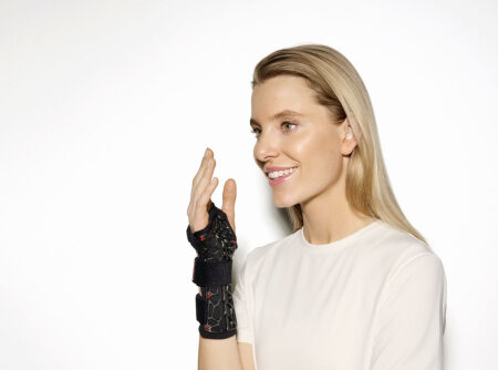 Handgelenkorthese Manu-Cast Organic schwarz Gr. 1 rechts