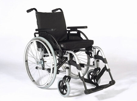 Rollstuhl Breezy Parix 2, Steckachse, brillantsilber SB 52 cm
